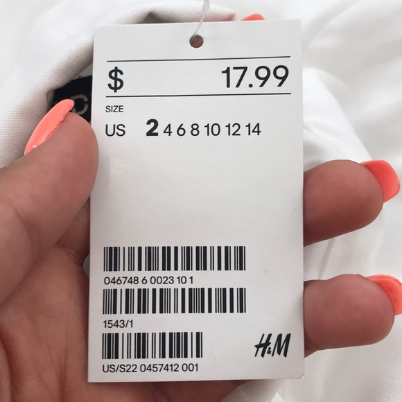 H&M All White Women’s Buttoned Up Dress Shirt - Picture 2 of 5